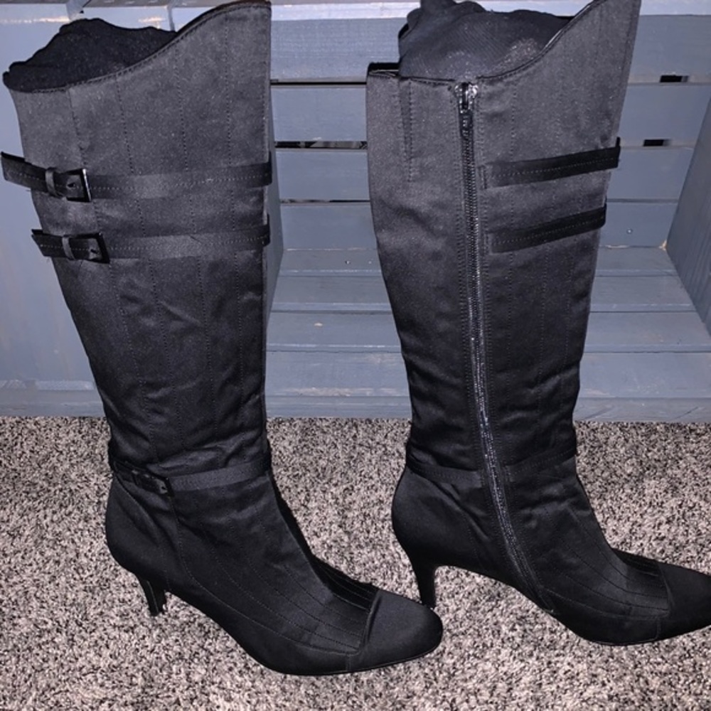 Munro American black heeled boots zip up 9